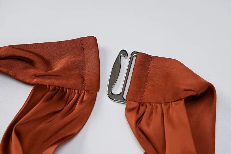 Backless dress