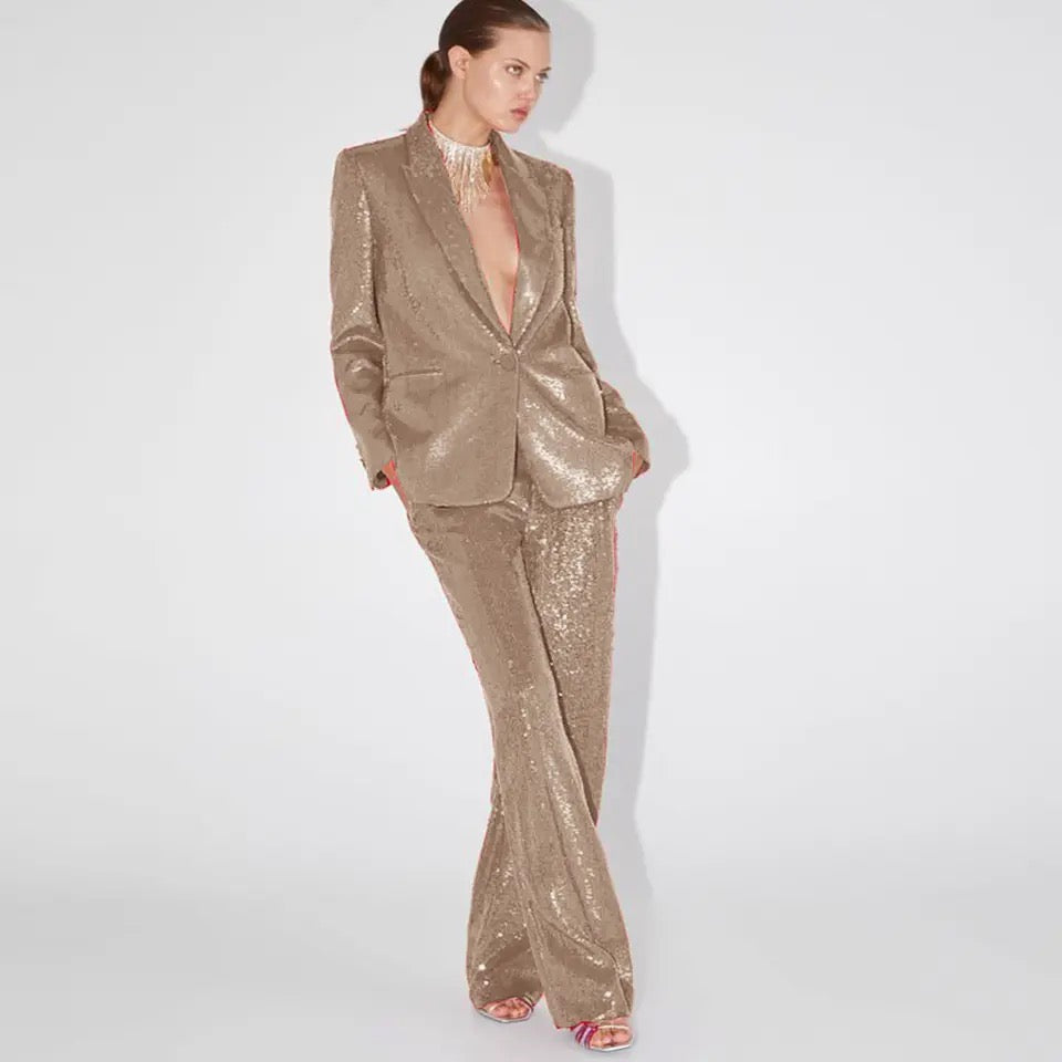 Luxurious sequined set