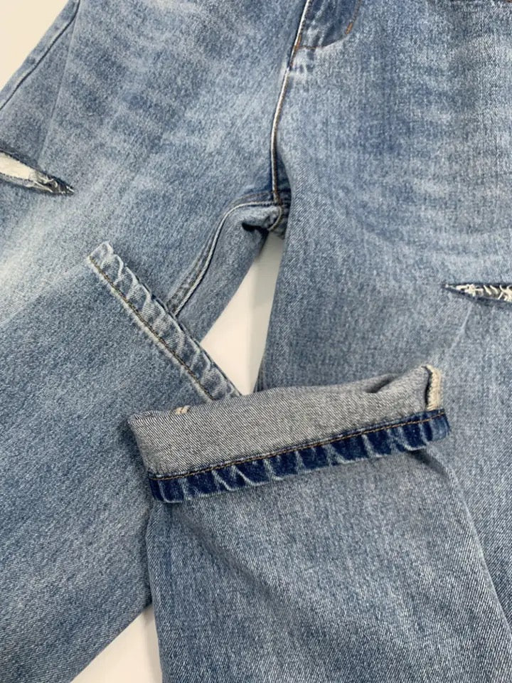Loose leg denim