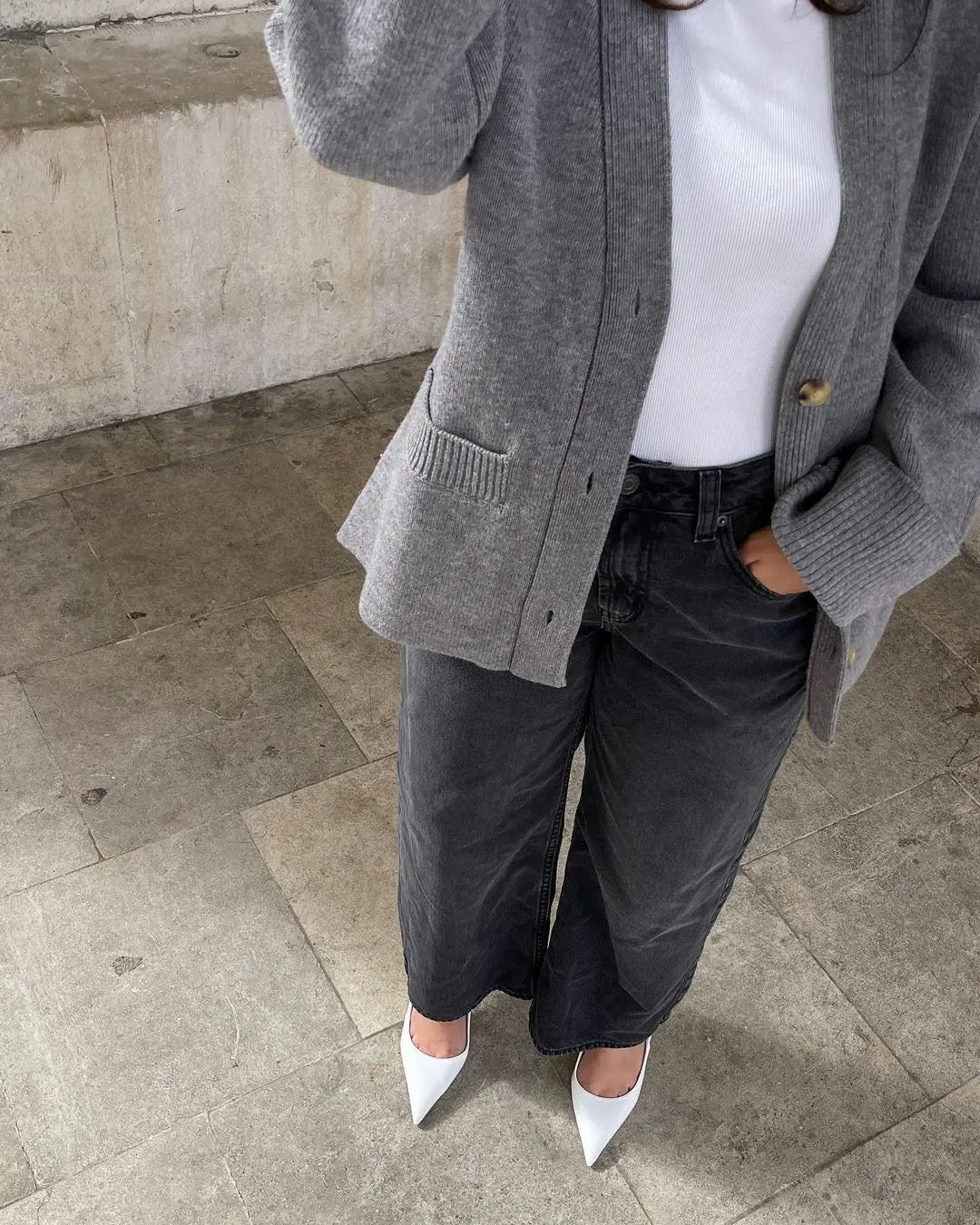 V-neck cardigan