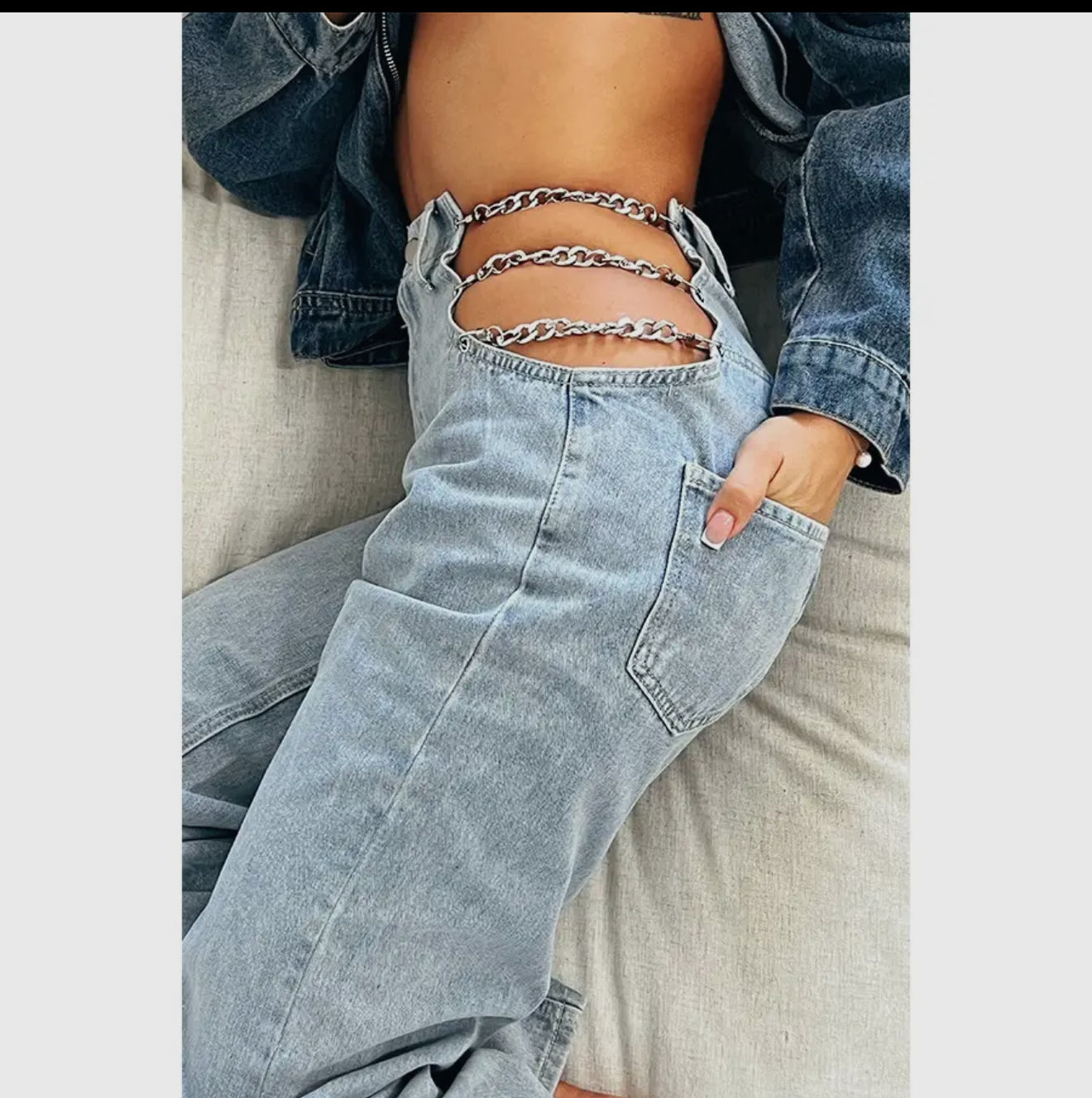 90S Chic Chain Side Wide
Leg Jeans