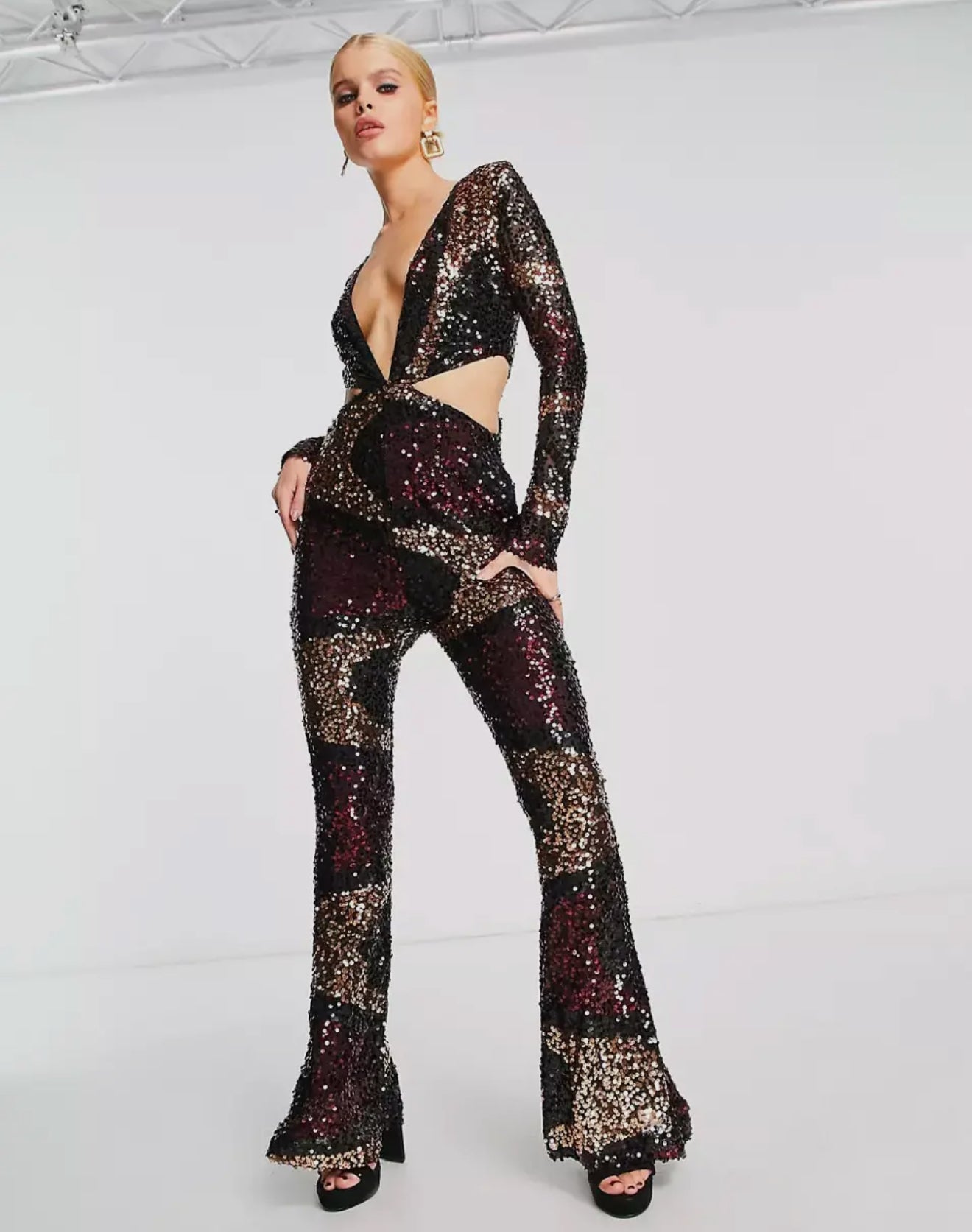 Vegas Plunge Neck Kick Flare Swirl
Sequin Jumpsuit